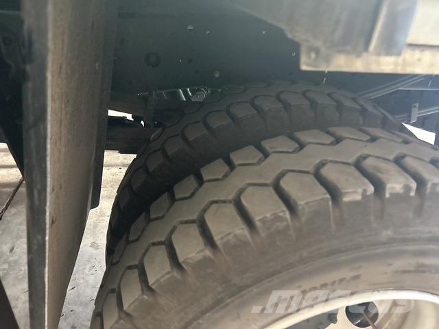 Isuzu NPS75 救援車