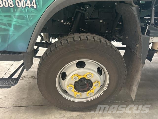 Isuzu NPS75 救援車