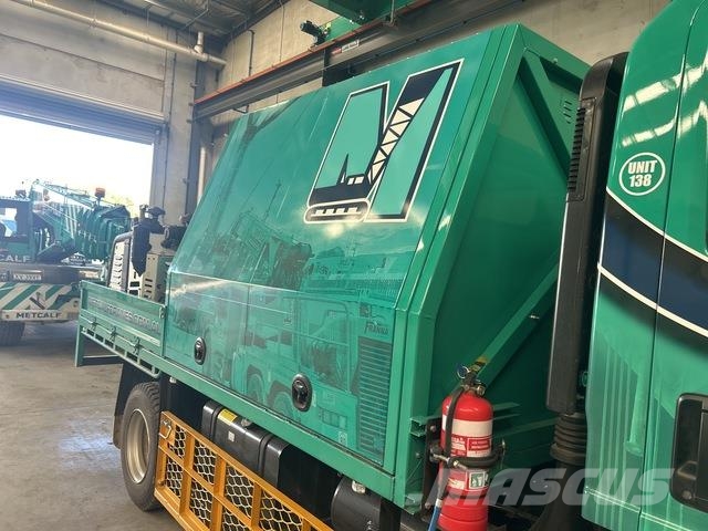 Isuzu NPS75 救援車