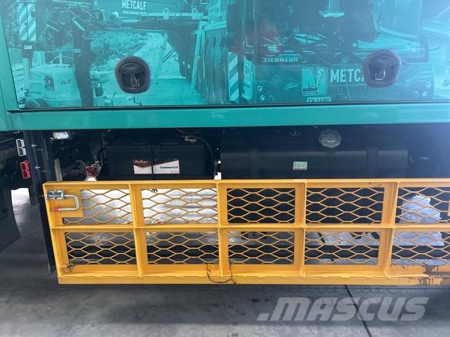 Isuzu NPS75 救援車