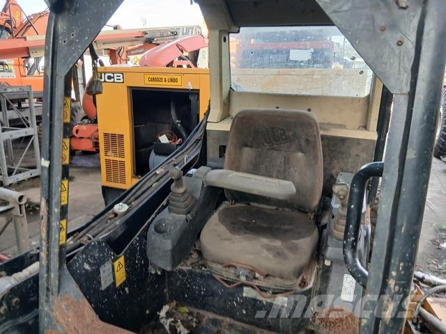 JCB 155 Krautuvai su šoniniu pasukimu