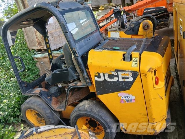 JCB 155 Krautuvai su šoniniu pasukimu