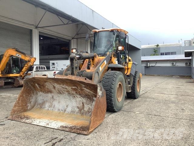 JCB 436ZXE Gumikerekes homlokrakodók