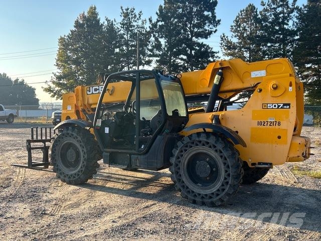 JCB 507-42F 伸缩臂叉装车|叉装车