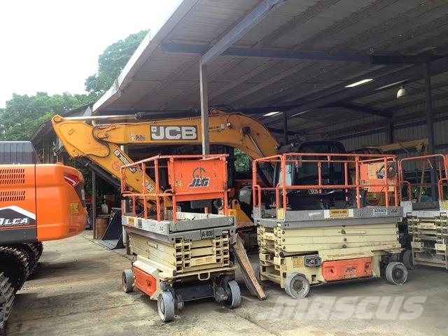 JCB JS220LC Gravemaskiner på larvebånd
