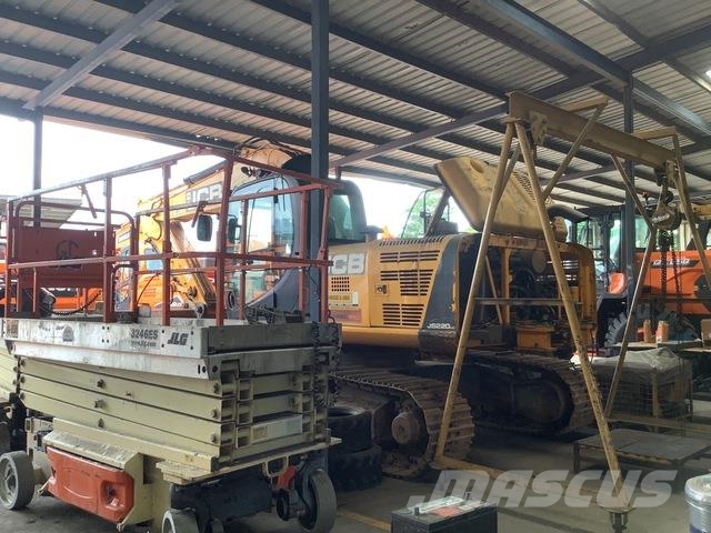 JCB JS220LC Rupsgraafmachines