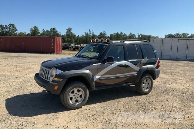 Jeep Liberty Automobili