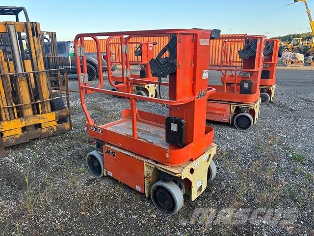 JLG 1230ES Вертикални мачтови повдигачи