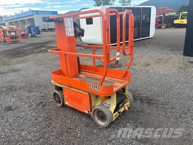 JLG 1230ES Вертикални мачтови повдигачи