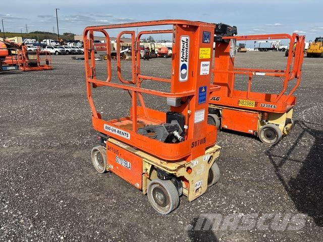 JLG 1230ES Вертикални мачтови повдигачи