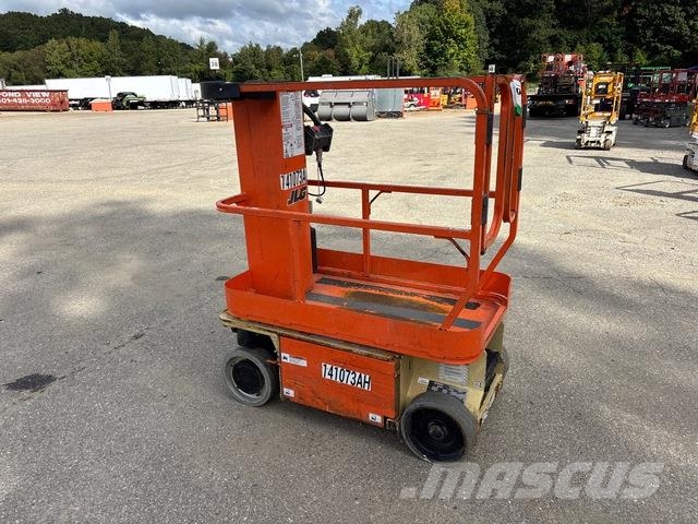 JLG 1230ES Вертикални мачтови повдигачи
