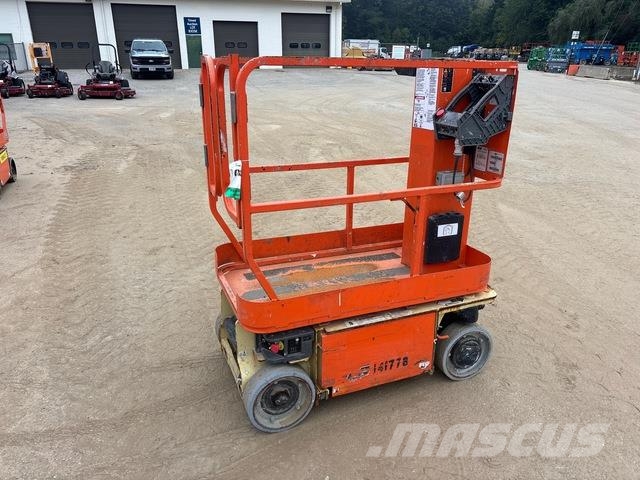 JLG 1230ES Vertical mast lifts