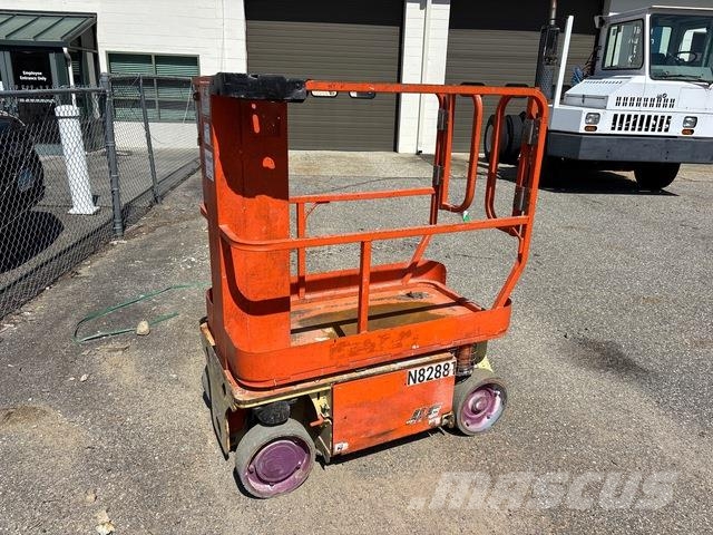 JLG 1230ES Вертикални мачтови повдигачи