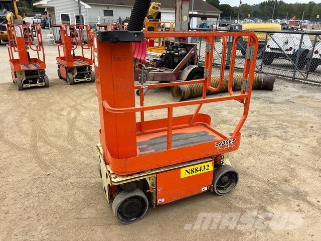 JLG 1230ES 垂直升降工作台