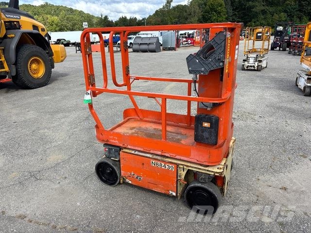 JLG 1230ES Вертикални мачтови повдигачи
