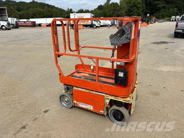JLG 1230ES Vertical mast lifts