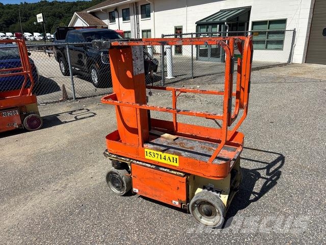 JLG 1230ES Вертикални мачтови повдигачи
