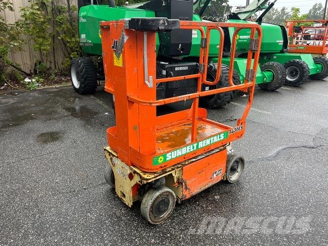 JLG 1230ES Ανυψωτήρες με κατακόρυφους πυλώνες