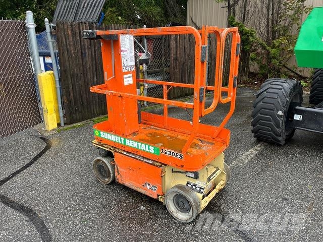 JLG 1230ES Vertical mast lifts