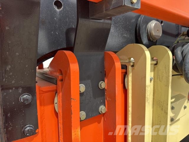 JLG 1250AJP رافعات سلة مفصلية
