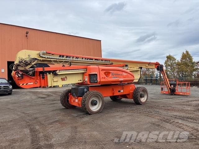 JLG 1250AJP Gelenkteleskoparbeitsbühnen