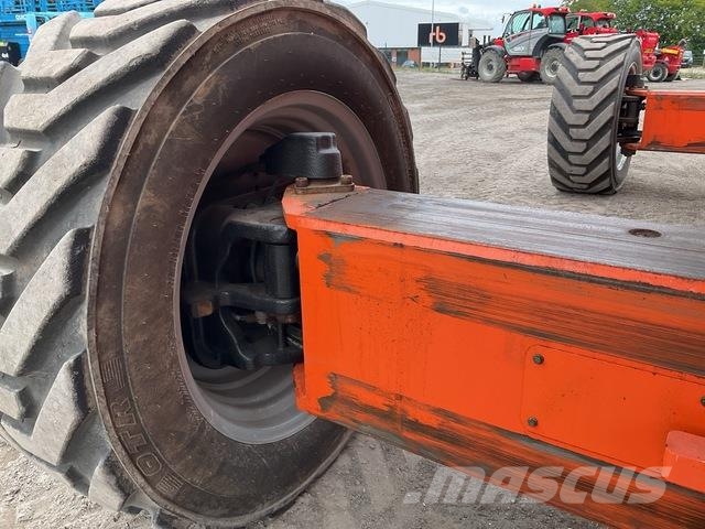 JLG 1350SJP Teleskooppipuominostimet