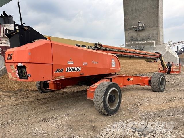 JLG 1850SJ Teleskoop poomtõstukid