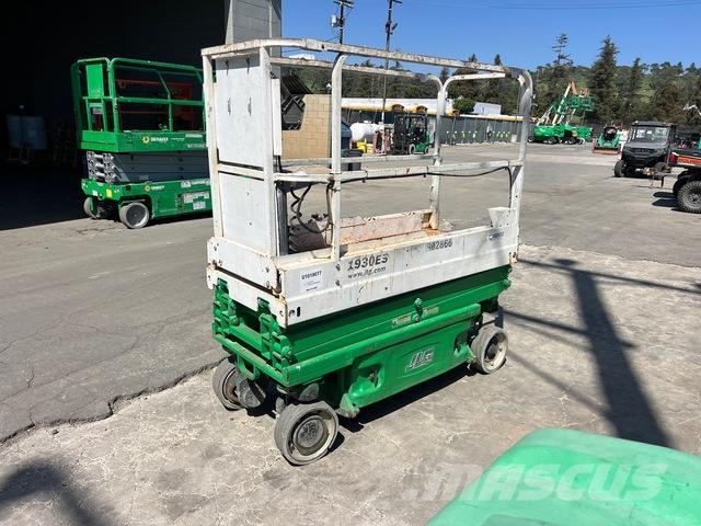 JLG 1930ES رافعات مقصية الشكل