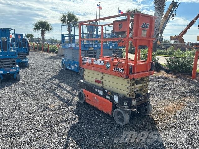 JLG 1932R Scissor lifts