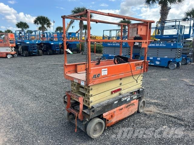 JLG 1932R Scissor lifts