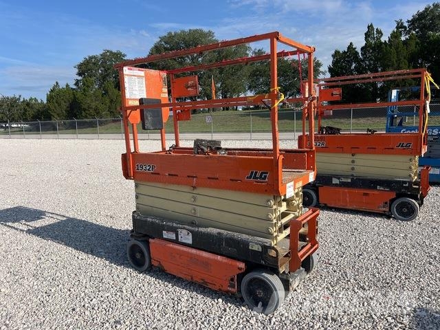 JLG 1932R Scissor lifts
