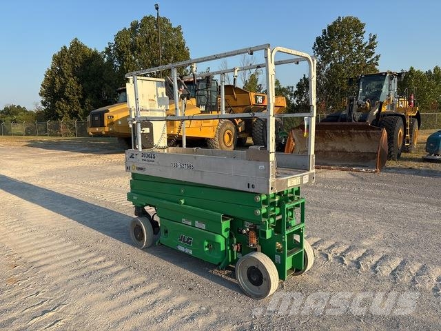 JLG 2030ES Makazaste platforme