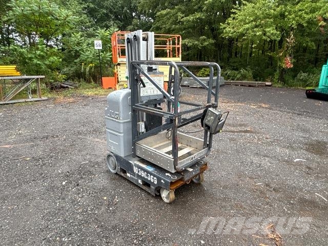 JLG 20MVL 垂直昇降型リフト