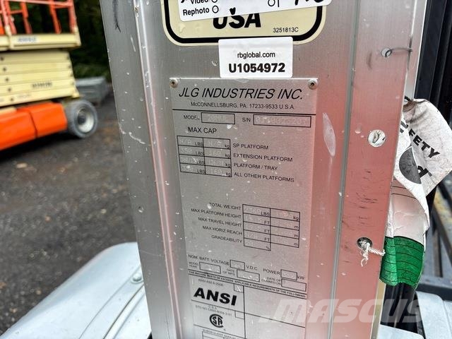 JLG 20MVL 垂直昇降型リフト
