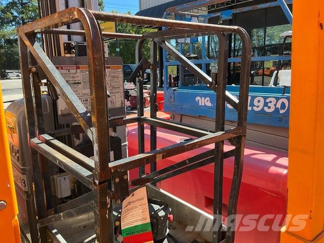 JLG 20MVL 客货电梯