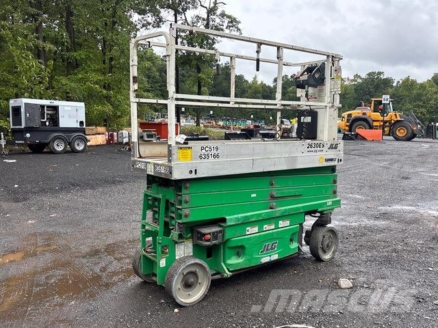 JLG 2630ES Makasli platformlar