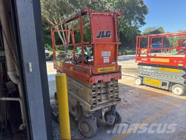 JLG 2632ES シザースリフト