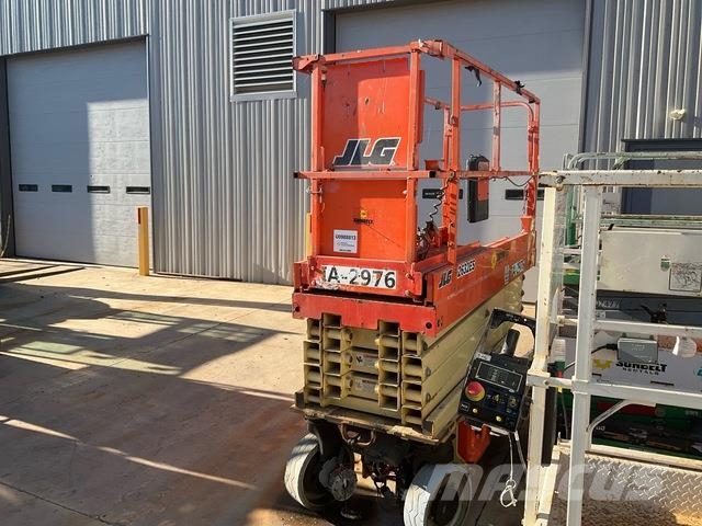 JLG 2632ES Ножични работни платформи