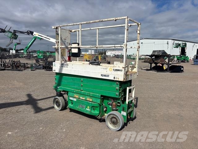 JLG 2632ES رافعات مقصية الشكل