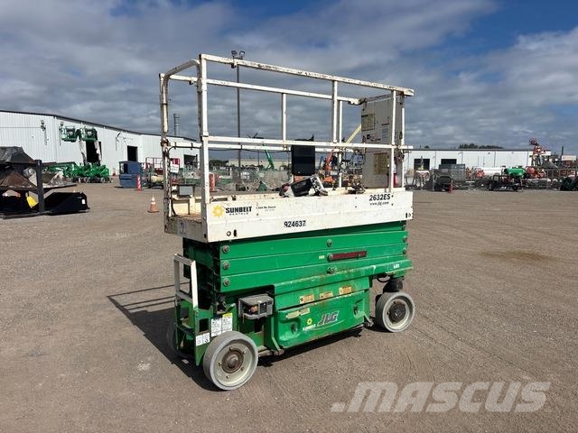 JLG 2632ES رافعات مقصية الشكل