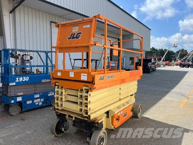 JLG 2646ES رافعات مقصية الشكل