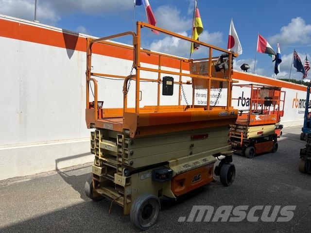JLG 2646ES رافعات مقصية الشكل