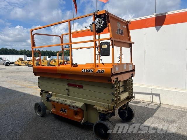 JLG 2646ES رافعات مقصية الشكل