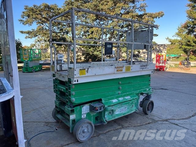 JLG 3246ES Ollós emelők