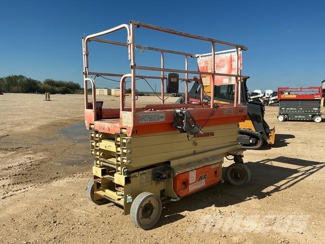 JLG 3246ES Schaarhoogwerkers