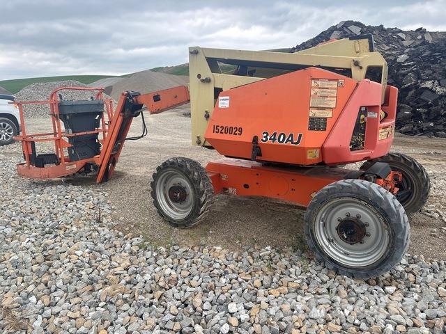 JLG 340AJ Körüklü personel platformları
