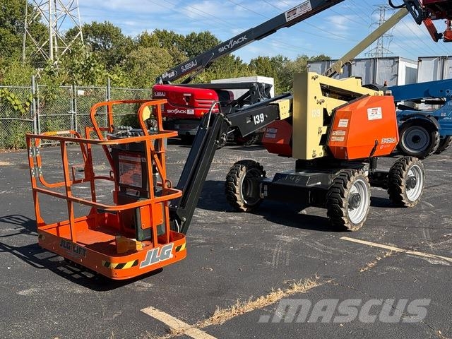 JLG 340AJ Strēles pacēlāji