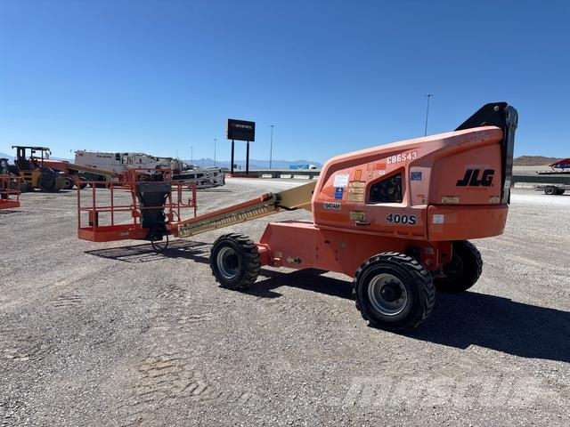 JLG 400S Telescopic boom lifts