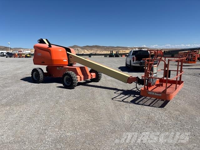 JLG 400S Telescopic boom lifts