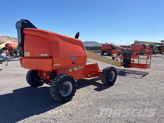 JLG 400S Telescopic boom lifts